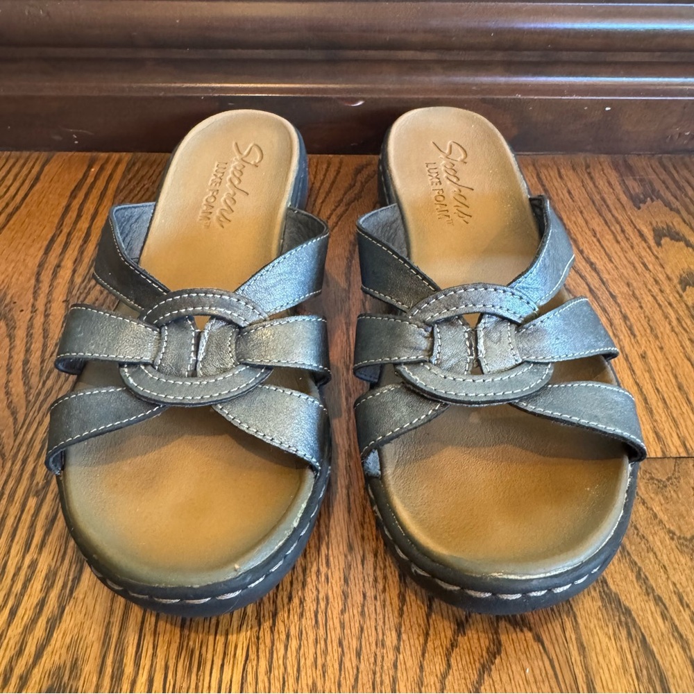 Skechers Silver Metallic Passenger Getaway Luxe Foam Slide Sandals 9